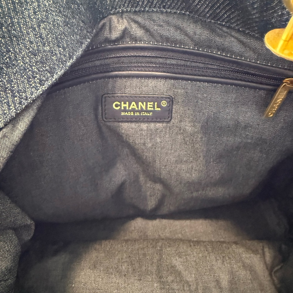 New and Never Used 2 Tone Denim Chanel Shopping tote ( large ) - Picture 11 of 14